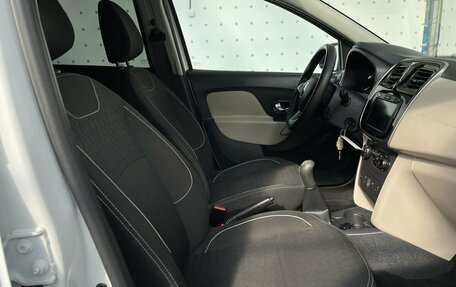 Renault Logan II, 2018 год, 950 000 рублей, 12 фотография