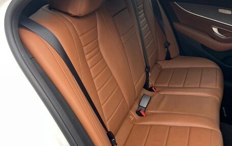 Mercedes-Benz E-Класс, 2021 год, 4 600 000 рублей, 4 фотография