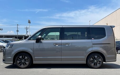 Honda Stepwgn, 2023 год, 2 560 300 рублей, 9 фотография