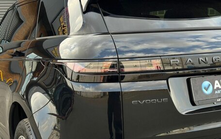 Land Rover Range Rover Evoque II, 2025 год, 5 795 000 рублей, 32 фотография