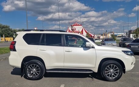 Toyota Land Cruiser Prado 150 рестайлинг 2, 2019 год, 5 500 000 рублей, 3 фотография