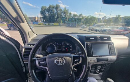 Toyota Land Cruiser Prado 150 рестайлинг 2, 2019 год, 5 500 000 рублей, 13 фотография