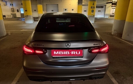 Mercedes-Benz E-Класс, 2022 год, 6 900 000 рублей, 2 фотография
