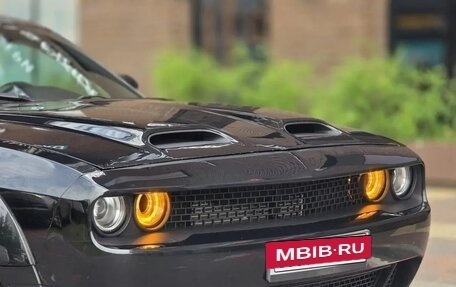 Dodge Challenger III рестайлинг 2, 2021 год, 3 500 000 рублей, 5 фотография