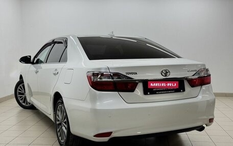 Toyota Camry, 2017 год, 2 450 000 рублей, 4 фотография