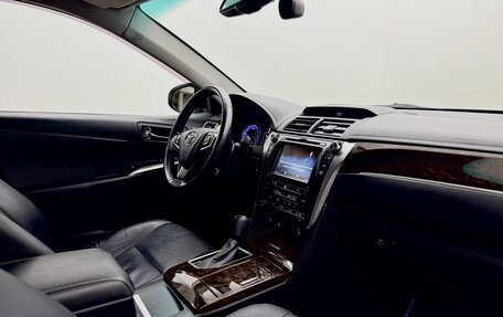 Toyota Camry, 2017 год, 2 450 000 рублей, 12 фотография