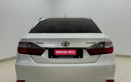 Toyota Camry, 2017 год, 2 450 000 рублей, 5 фотография