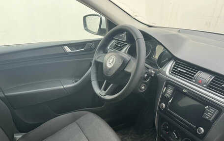 Skoda Rapid I, 2019 год, 950 000 рублей, 14 фотография