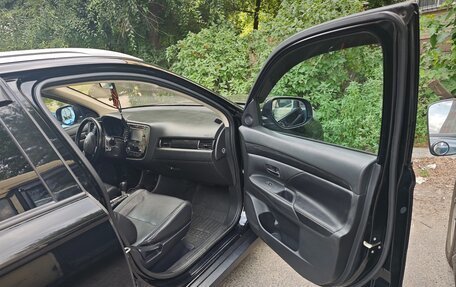 Mitsubishi Outlander III рестайлинг 3, 2015 год, 1 800 000 рублей, 12 фотография