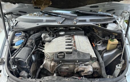 Volkswagen Touareg III, 2003 год, 490 000 рублей, 18 фотография