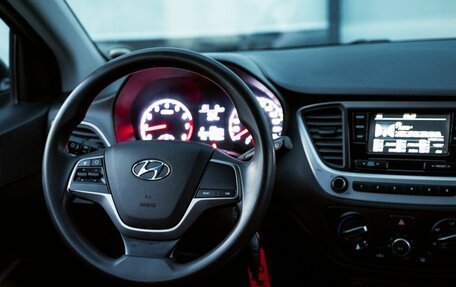 Hyundai Solaris II рестайлинг, 2017 год, 1 175 000 рублей, 21 фотография
