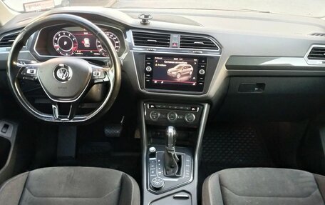 Volkswagen Tiguan II, 2017 год, 2 740 000 рублей, 14 фотография