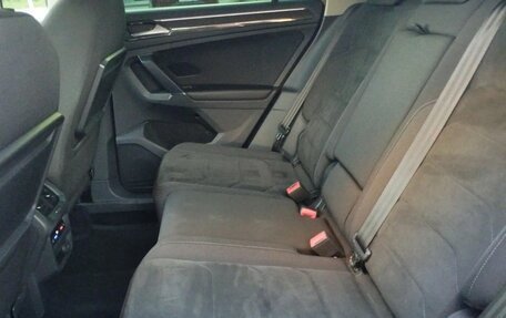 Volkswagen Tiguan II, 2017 год, 2 740 000 рублей, 36 фотография