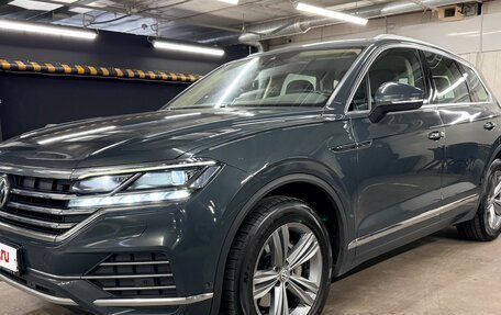 Volkswagen Touareg III, 2019 год, 5 300 000 рублей, 2 фотография