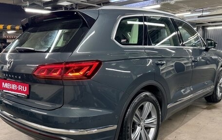 Volkswagen Touareg III, 2019 год, 5 300 000 рублей, 6 фотография