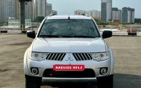 Mitsubishi Pajero Sport II рестайлинг, 2013 год, 1 369 000 рублей, 2 фотография