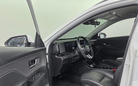 Hyundai Kona, 2023 год, 2 220 000 рублей, 15 фотография