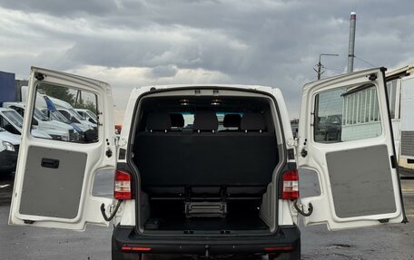 Volkswagen Caravelle T5, 2014 год, 1 990 000 рублей, 5 фотография