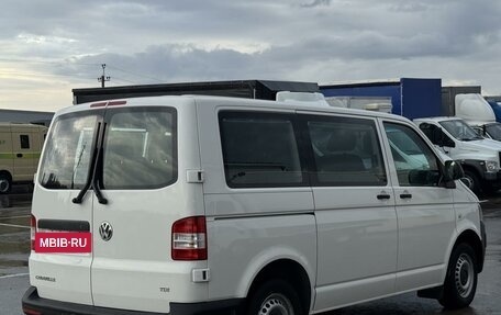 Volkswagen Caravelle T5, 2014 год, 1 990 000 рублей, 7 фотография