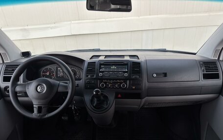 Volkswagen Caravelle T5, 2014 год, 1 990 000 рублей, 19 фотография