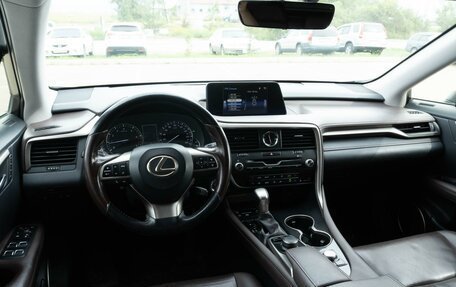 Lexus RX IV рестайлинг, 2016 год, 3 800 000 рублей, 11 фотография