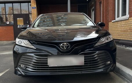 Toyota Camry, 2019 год, 2 600 000 рублей, 2 фотография