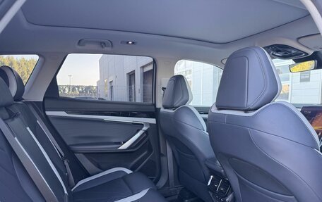 Geely Atlas, 2024 год, 2 570 000 рублей, 24 фотография