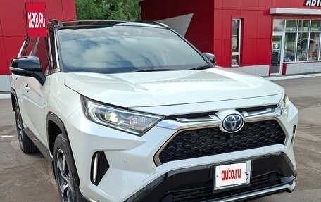 Toyota RAV4, 2021 год, 4 500 000 рублей, 3 фотография