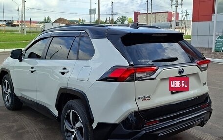 Toyota RAV4, 2021 год, 4 500 000 рублей, 5 фотография