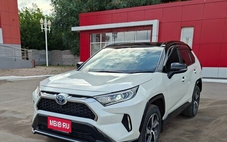 Toyota RAV4, 2021 год, 4 500 000 рублей, 2 фотография