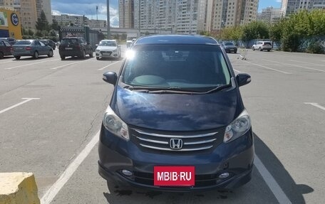 Honda Freed I, 2010 год, 1 000 000 рублей, 3 фотография