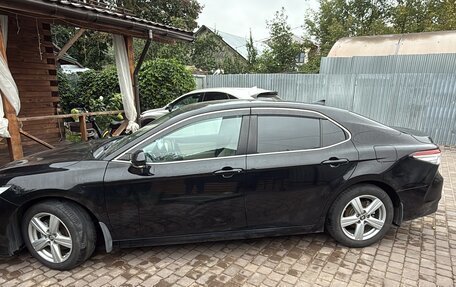 Toyota Camry, 2021 год, 2 600 000 рублей, 4 фотография