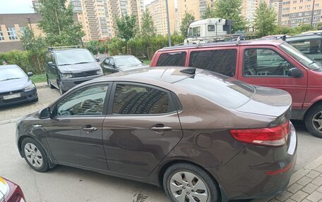KIA Rio III рестайлинг, 2017 год, 895 000 рублей, 1 фотография