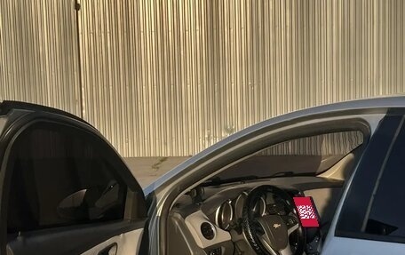 Chevrolet Cruze II, 2010 год, 375 000 рублей, 5 фотография