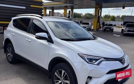 Toyota RAV4, 2018 год, 3 050 000 рублей, 6 фотография