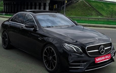 Mercedes-Benz E-Класс, 2017 год, 2 699 999 рублей, 2 фотография