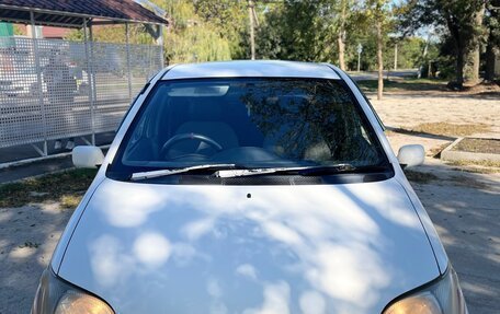 Toyota Platz, 2001 год, 360 000 рублей, 5 фотография