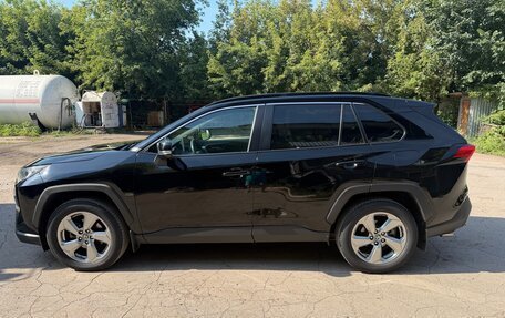 Toyota RAV4, 2019 год, 2 900 000 рублей, 2 фотография