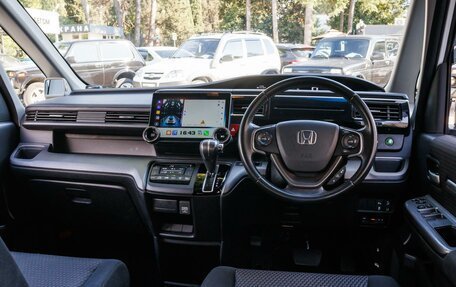 Honda Stepwgn IV, 2016 год, 1 835 000 рублей, 9 фотография