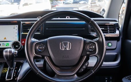 Honda Stepwgn IV, 2016 год, 1 835 000 рублей, 15 фотография