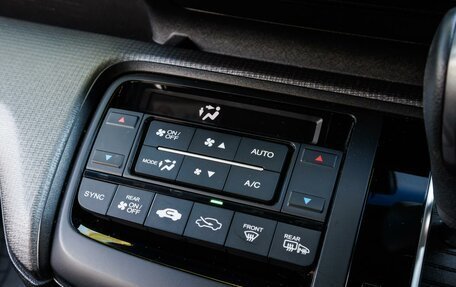 Honda Stepwgn IV, 2016 год, 1 835 000 рублей, 19 фотография
