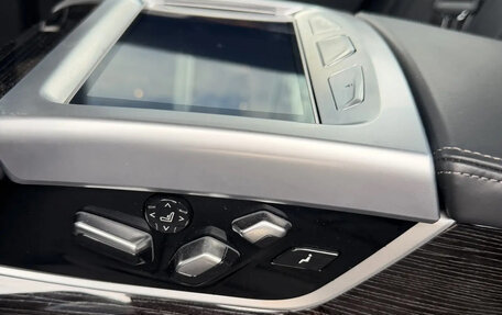 BMW 7 серия, 2019 год, 6 999 000 рублей, 18 фотография