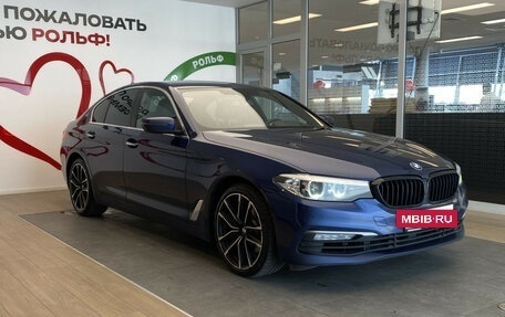 BMW 5 серия, 2018 год, 2 500 000 рублей, 3 фотография