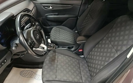 KIA Rio IV, 2018 год, 1 350 000 рублей, 9 фотография