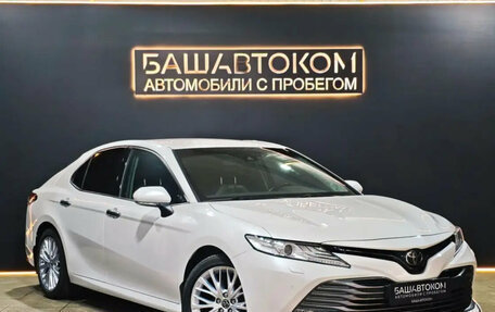Toyota Camry, 2019 год, 2 599 000 рублей, 3 фотография
