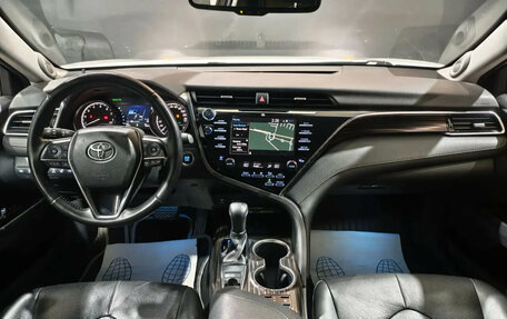 Toyota Camry, 2019 год, 2 599 000 рублей, 8 фотография
