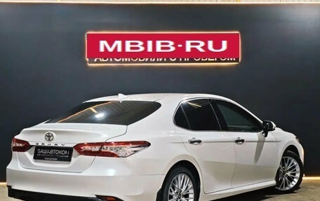 Toyota Camry, 2019 год, 2 599 000 рублей, 4 фотография