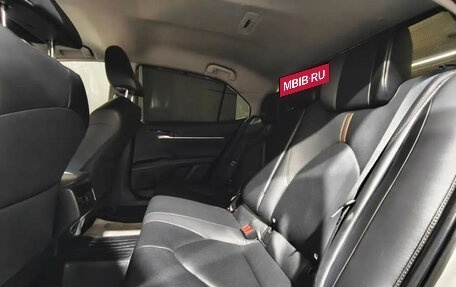 Toyota Camry, 2019 год, 2 599 000 рублей, 17 фотография