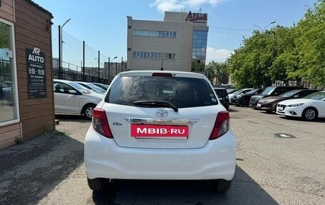 Toyota Vitz, 2013 год, 839 000 рублей, 8 фотография