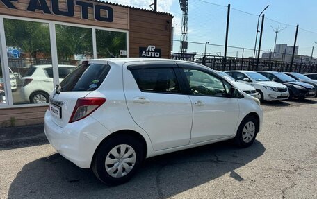 Toyota Vitz, 2013 год, 839 000 рублей, 10 фотография